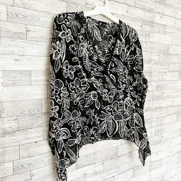 ESSENTIALS BY MILANO Black & White Floral Sequin Blouse, L - Picture 4 of 9